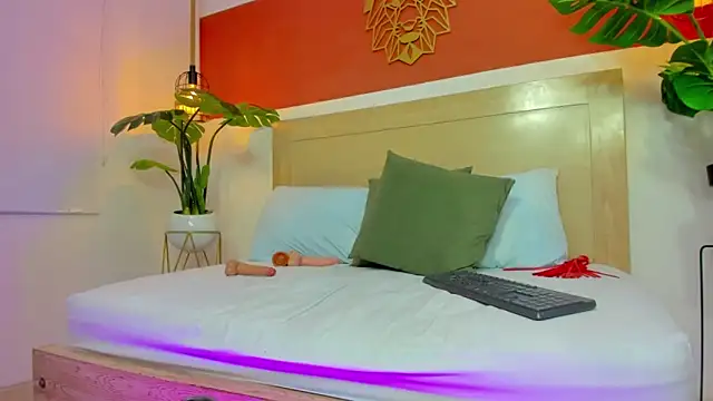 lila_lain's cam snapshot