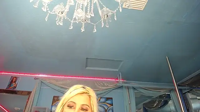 ADRIANNA_FOX's cam snapshot