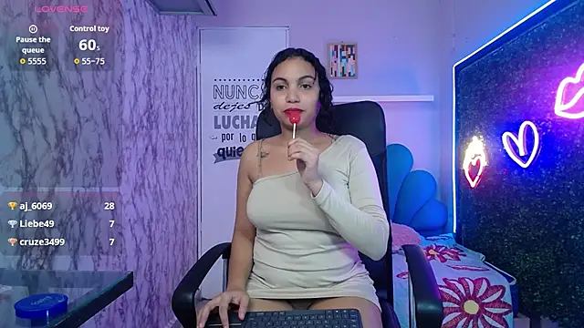 valeria_martinez19's cam snapshot