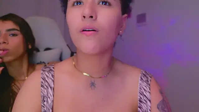 BrunetteAdams001 live sex cam