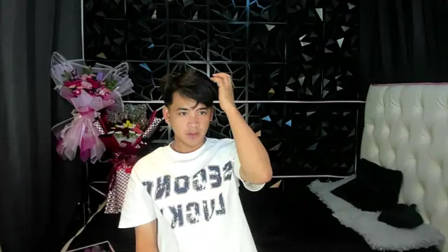 spoiledmycock live sex cam