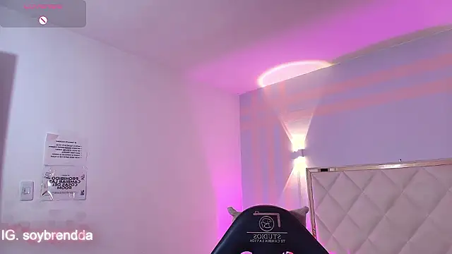 Brendda_tay live sex cam