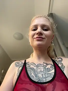 BlondeDoll_ live sex cam
