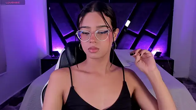 VictoriaMonroee_ live sex cam