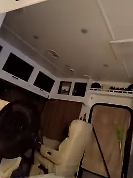 EZs_FuKRoOm live sex cam