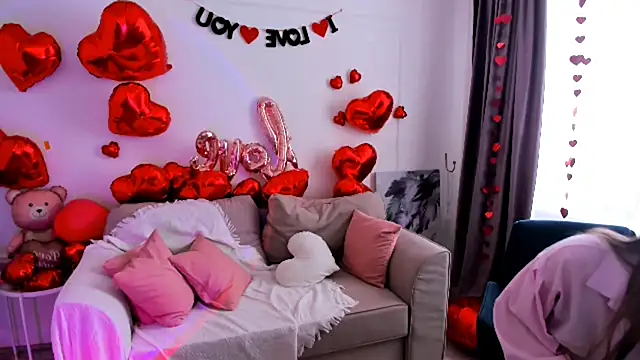 GoldenMirage live sex cam