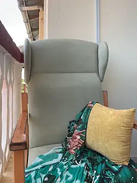 petiteebony_81 live sex cam