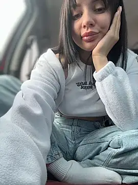 JulliaVegas live sex cam