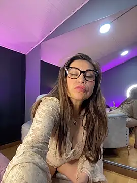 Samantha_Milf__'s cam snapshot