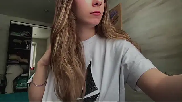 Shanika_wey's cam snapshot