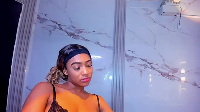 emii_brown's cam snapshot