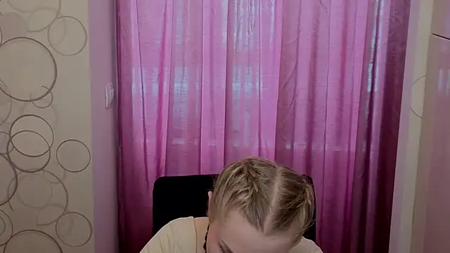 SageSnachez live sex cam