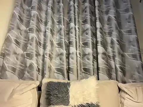 Chocolate_queen2's cam snapshot