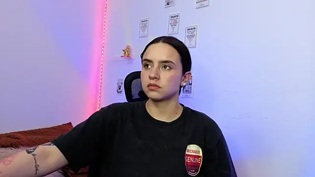 Emily_Lindey's cam snapshot