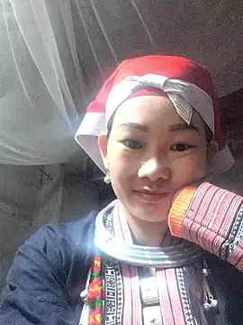 gio-thu live sex cam