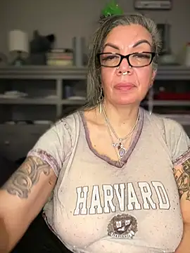 dieseldame1313 live sex cam