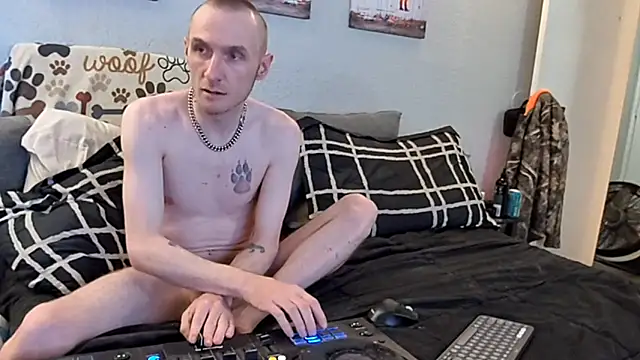 pyrowuff live sex cam