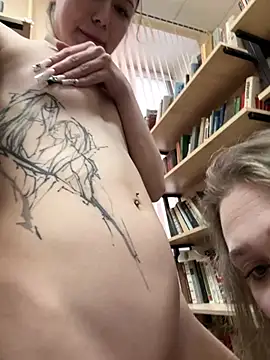 RussianWoman's cam snapshot