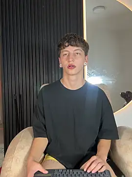 ARON_LUXX live sex cam