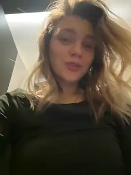 ValenciaShock live sex cam