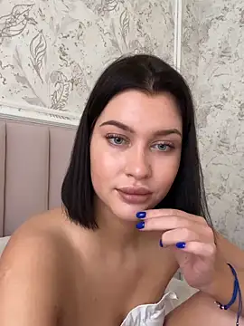 KikiWatson live sex cam