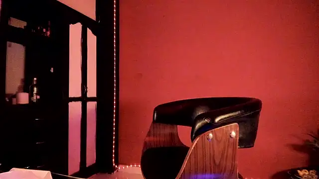 PervertedMissCloe live sex cam