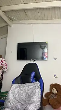 Milleradhara24's cam snapshot