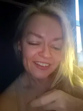 demidelightfulxx's cam snapshot