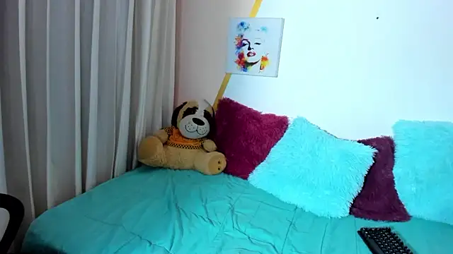 catherine_rouss's cam snapshot