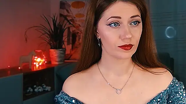 MissBeverlyMills live sex cam