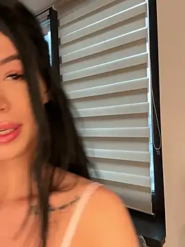 VivienDiamond live sex cam