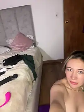 Gabby_cruz_'s cam snapshot