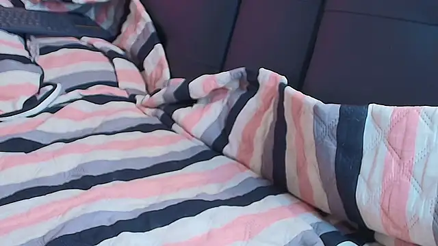 mady_gh's cam snapshot