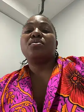 Katie_lips's cam snapshot