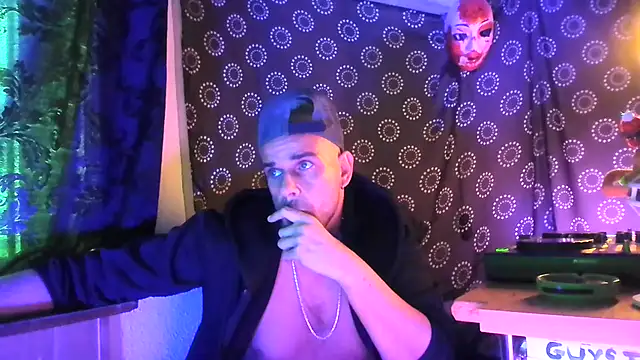 Guyst049 live sex cam