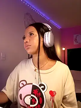 SallyWhitee's cam snapshot