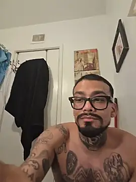 Cnutt310 live sex cam