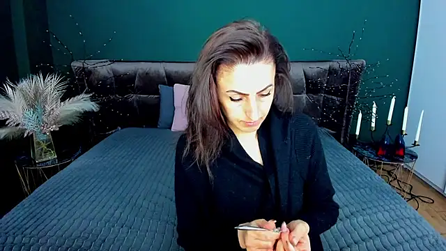 Rebecca_Diamond's cam snapshot