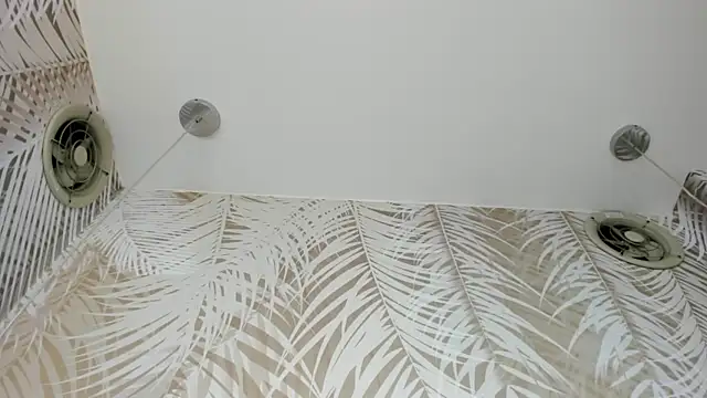 Lesly_sexy4u's cam snapshot