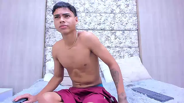 adam_piarse01 live sex cam