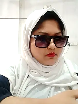 Nusrat-N live sex cam