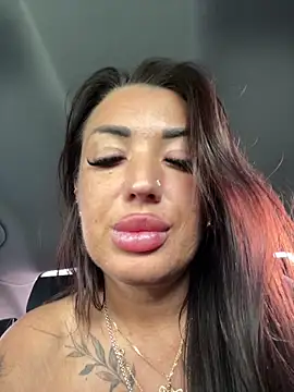 RuslanaXX live sex cam