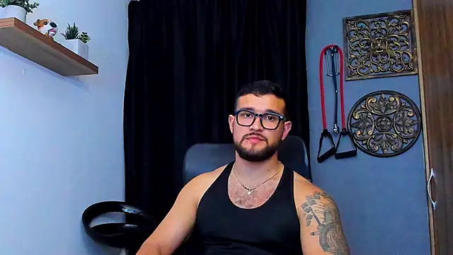 AndrewDiaz live sex cam