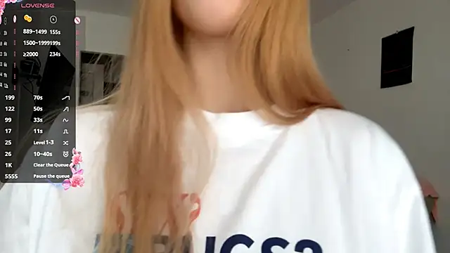 GilySuper live sex cam