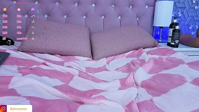 Rebekah_Mercer's cam snapshot