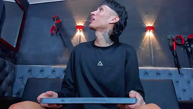 Daniel_Deluc77's cam snapshot