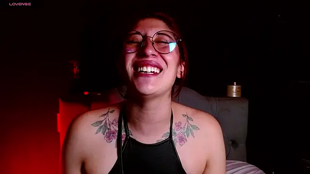 Red-moon1's cam snapshot