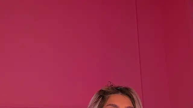 LorrySkye's cam snapshot