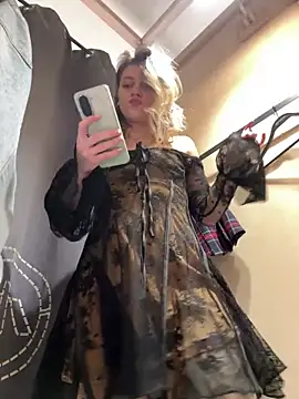 ValenciaShock live sex cam