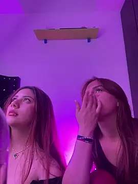 Leah_moon1 live sex cam